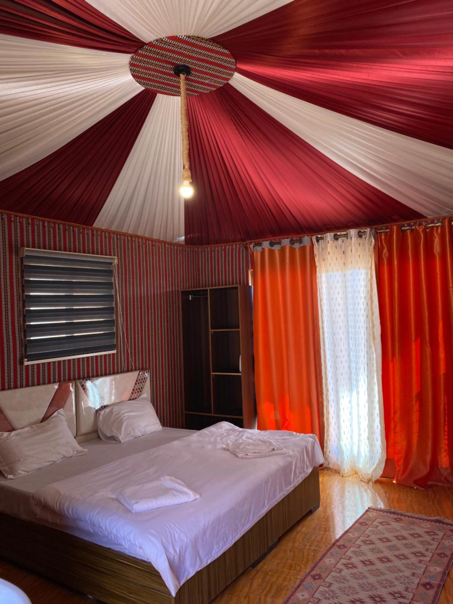 Rum Flower Bubbles Luxury Camp Wadi Rum Exterior foto